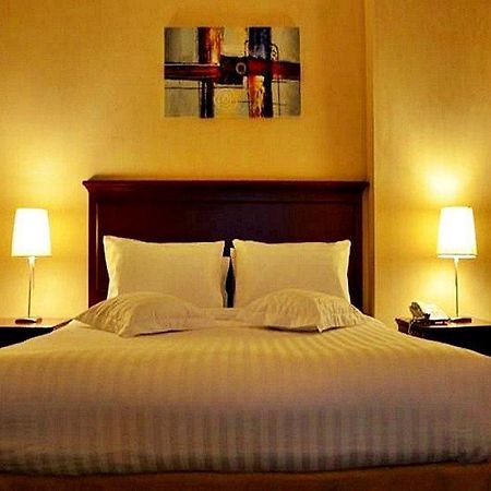 Richmond Greens Hotel Дубай Экстерьер фото